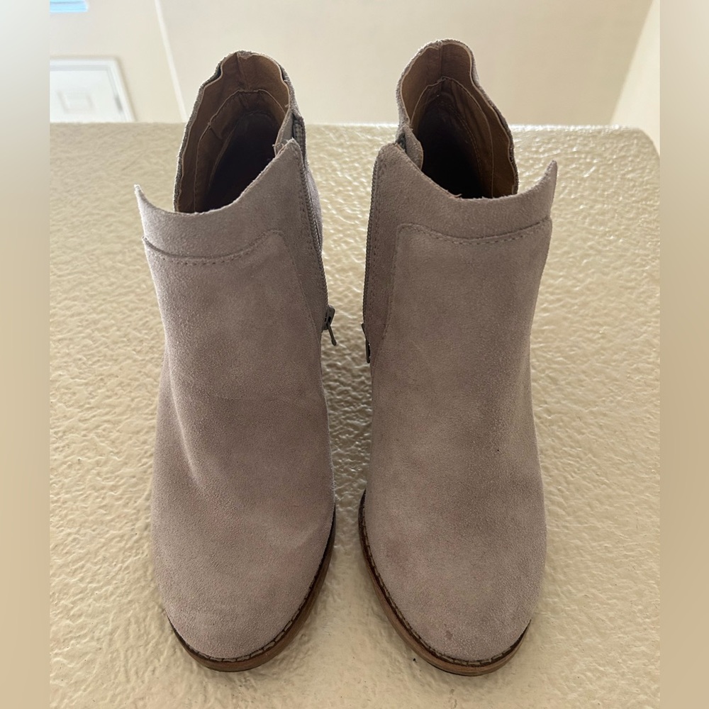 Lucky gray suede booties